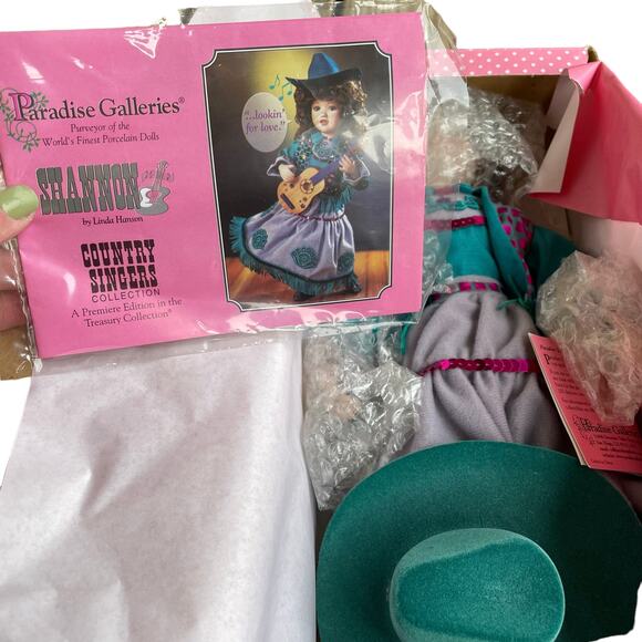Paradise Galleries Country Singers Collection Shannon Doll Porcelain Vtg READ - Picture 15 of 16